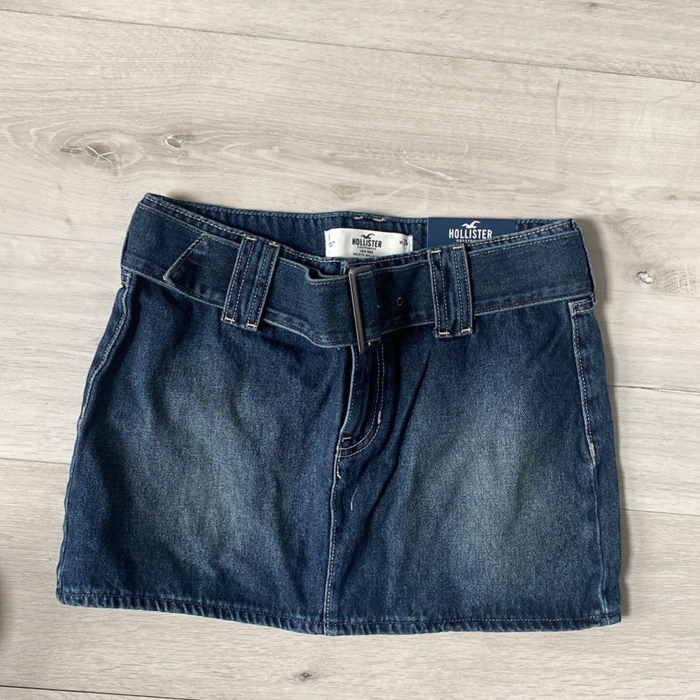 HOLLISTER LOW-RISE BELTED DENIM MINI SKIRT DARK WASH NWT - Picture 6 of 8